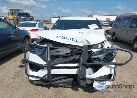 2024 Ford Police Interceptor из США, поврежденный, VIN 1FM5K8AB8RGA85670